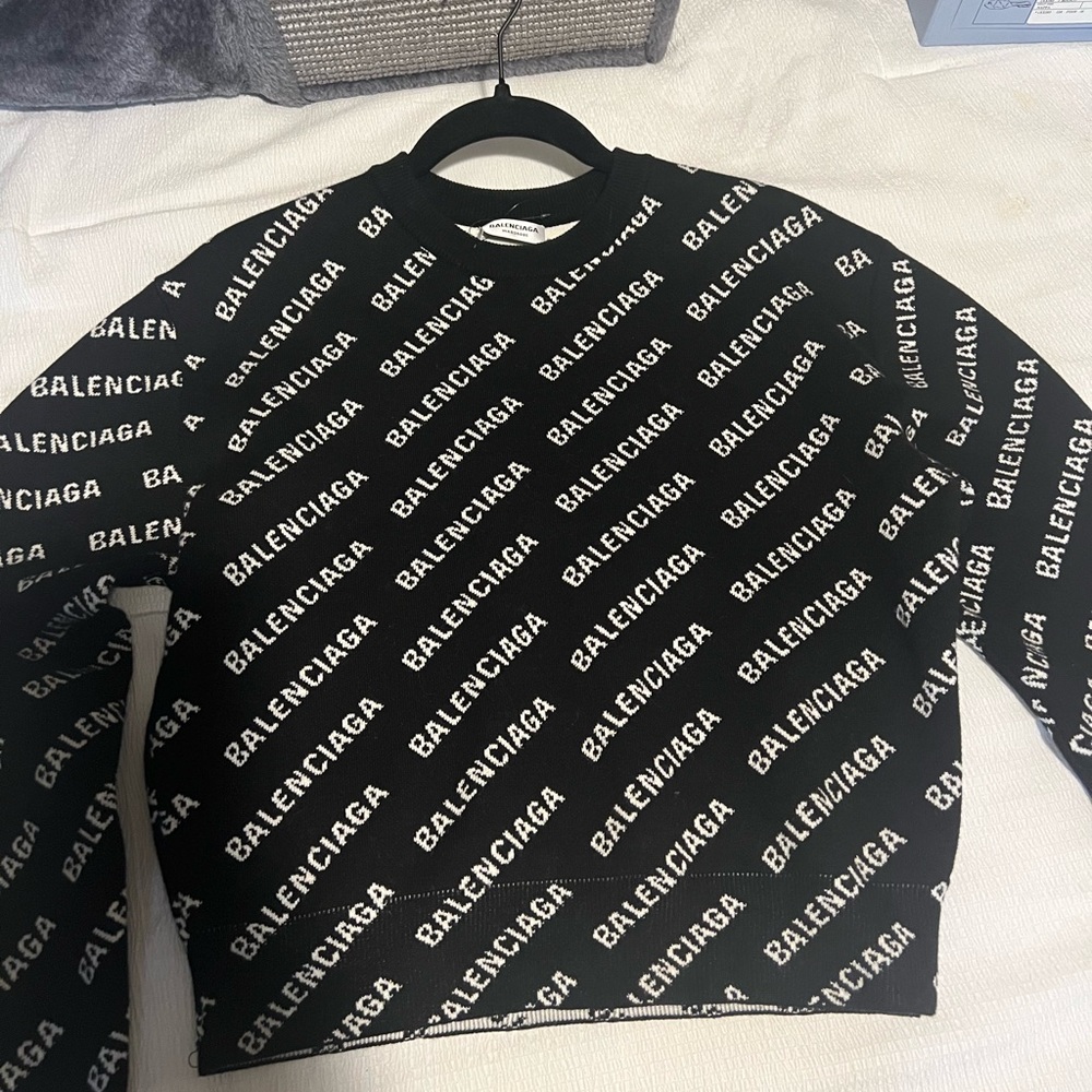 Cropped balenciaga sweater